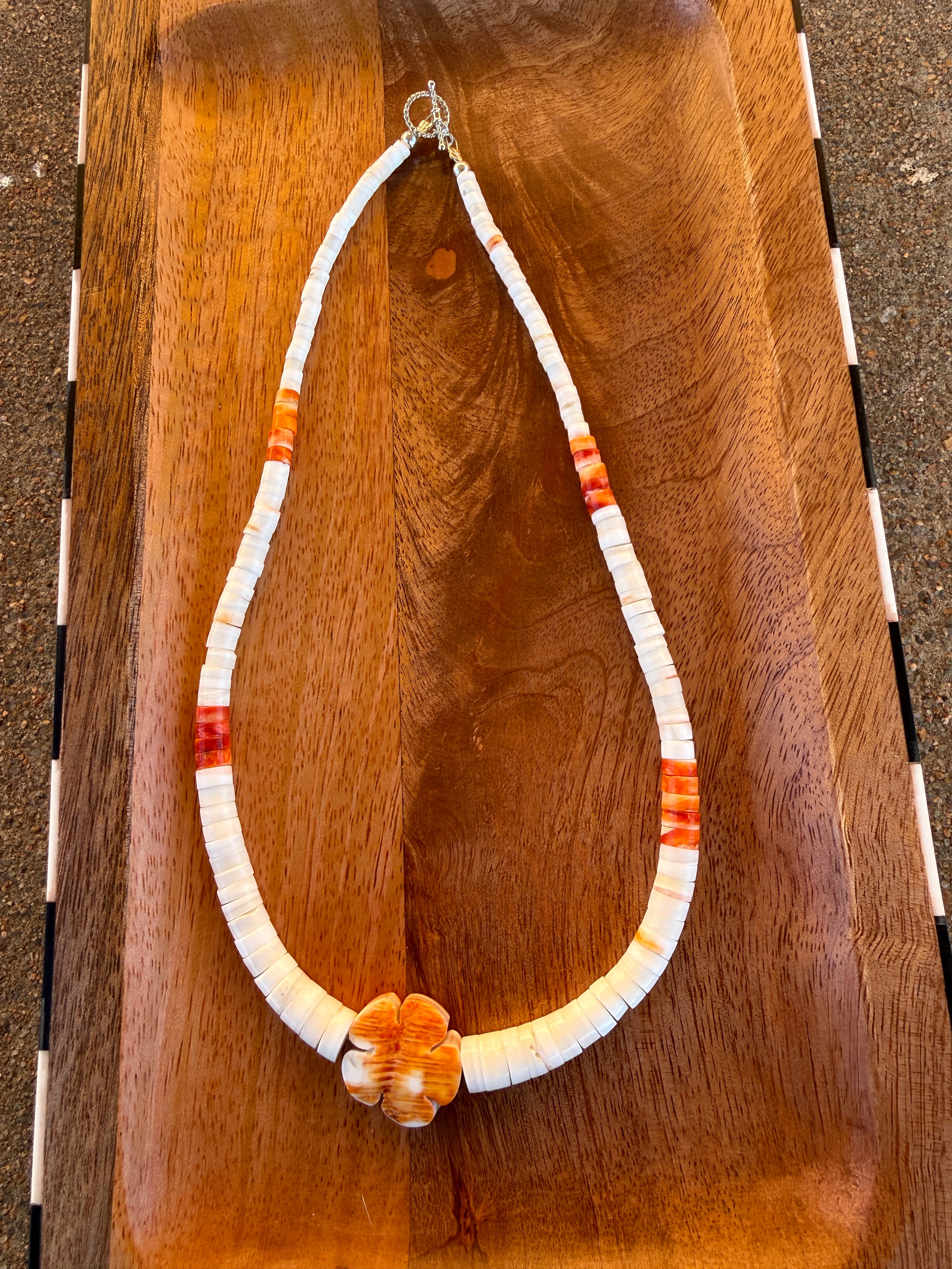 Graduated Spiny Oyster & Flower Necklace