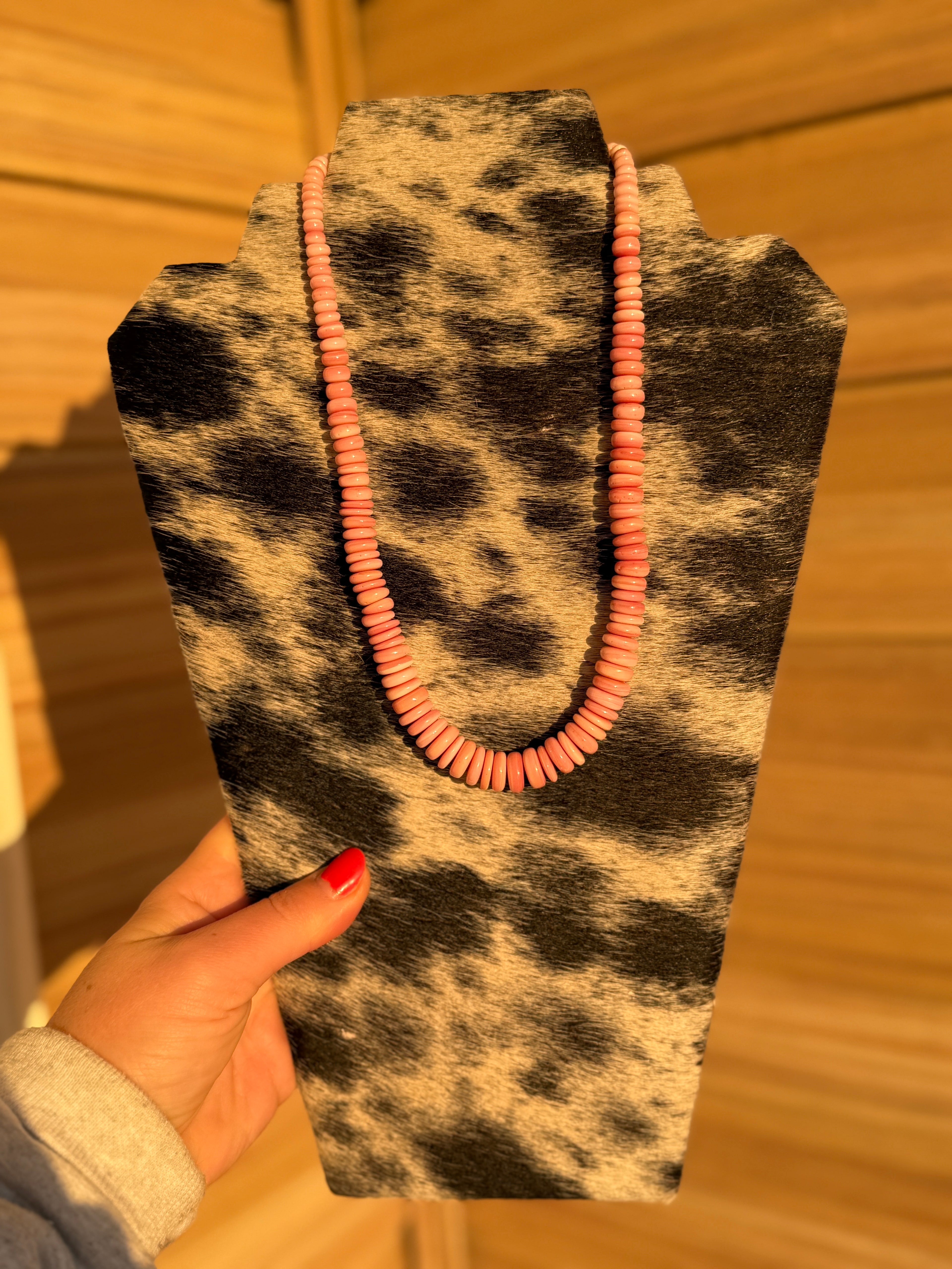 Graduated Pink Conch Necklace